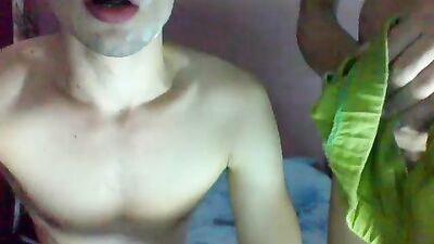 Friendly Cum Swap: The Ultimate Amateur Handjob Experience!