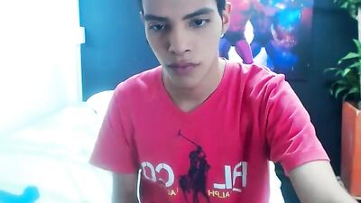 Young and Sexy Web-Cam Solo - Amateurs Delight!