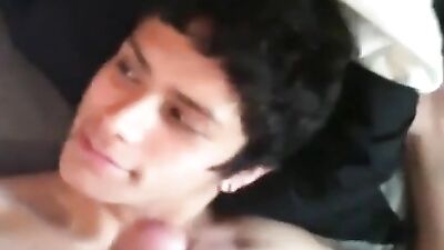 Two Pink-Tongued Men for Facial Cum Shots - JEUNES MECS BM