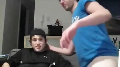 Young Amateurs Suck Cocks - A Hot Amateur Sextapes Exclusive!