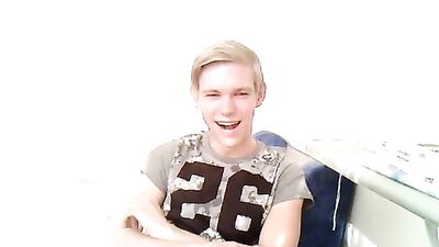 Amateur Blond Boys: A Handsome Surprise!