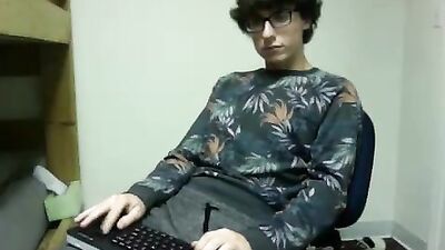 Sweet young amateur cum shots handjob