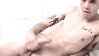 James Cum Shots Web-Cam Solo Bath