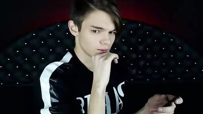 Beautiful Amateur Webcam Solo - A Gay Porn Video To Die For!