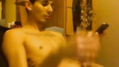 Face Shot Twink: Tattooed Dreamboy Cumshot!
