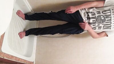 Shower Fantasies: Amateur Cum Shots & Handjobs