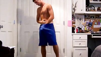 Gay Webcam Wanker: Cum Shots in His Bedroom