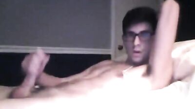 Masterbating Web-Cam Solo Handjob - The Ultimate Gay Porn Experience