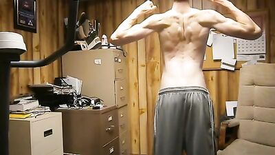 Gay Web Cam Flexing Fun - No Porn