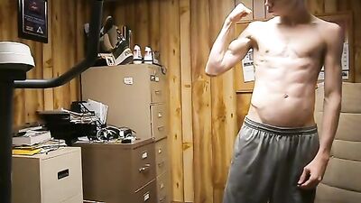 Gay Web Cam Flexing Fun - No Porn