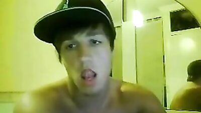 Burly Boys Amateur Cum Shots Handjob: The Ultimate Burly Experience