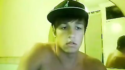 Burly Boys Amateur Cum Shots Handjob: The Ultimate Burly Experience