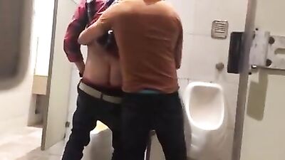 Cruising for cock 2 : Big Amateur Cocks Handjob - A Gay Porn Video