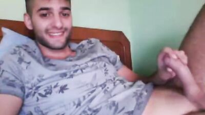 Horny Guys with Nice Cocks - Web-Cam Amateur Solo Porn