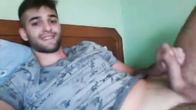 Horny Guys with Nice Cocks - Web-Cam Amateur Solo Porn