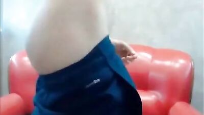 Handsome Guys Amateur Cum Shots & Handjob Delights!