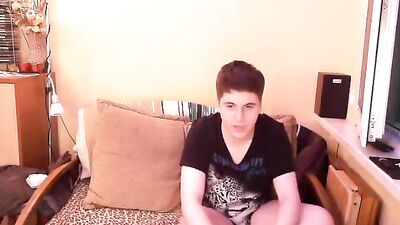 Double Delight: Two Men in an Amateur Oral Handjob Thrill Ride