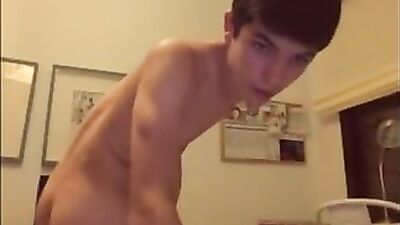 Cutie Wank-Up: Web Cam Solo Revisited!