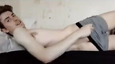 Handjob Lovers Delight - Amateur Cum Shots on the Bed