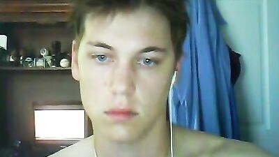 Cumming on Cam: Hot First Time Boy!