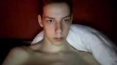 Gay Porn Heaven: Blond Amateur Boys and Handjobs!