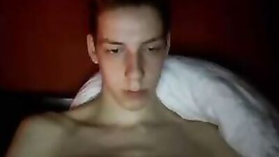 Gay Porn Heaven: Blond Amateur Boys and Handjobs!