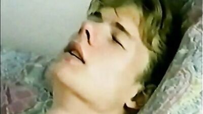 Experimenting Friends: Bareback Oral Fun!