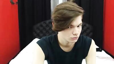 Gabriels Cutie Amateur Cumshots Handjob: An Explosive Gay Porn Experience!