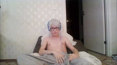 Amateur Web-Cam Showdown - Try me on cam for money