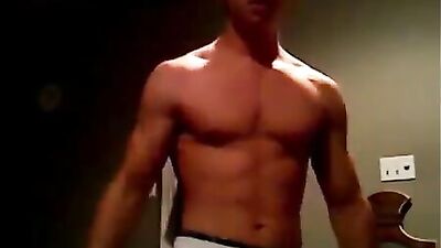 Young Flexing Hunk: Web-Cam Exposure!