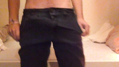 Belgian Stripping Amateurs: Hardcore Handjobs!