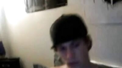 Jerking Off Muscular Twink - Hardcore Amateur Web-Cam Sex!