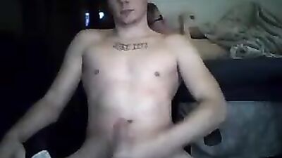 Gay Porn Amateurs: Handjobs & Cumshots Galore!