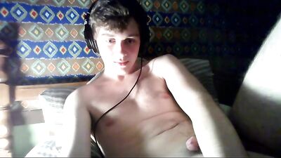 Cam Boys Poolside Fun: Amateur Web-Cam Solo!