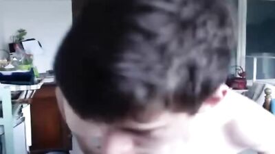 Slim Young Twink Web-Cam Solo with Big Cocks