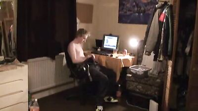 Cams Bedroom Cum Show: A Web-Cam Solo Masterpiece!