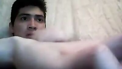 He Masturbates: Amateur Cum Shots Handjob