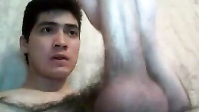 He Masturbates: Amateur Cum Shots Handjob