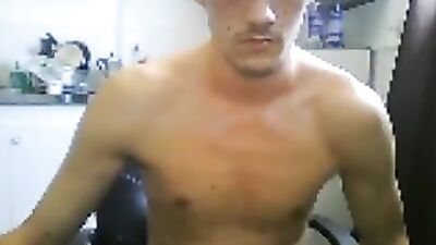 Hung Cams: Amateur Muscle Boys and their Big Cocks