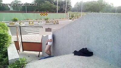 Public Park Cumming: The Amateur Asian Strips and Jerks Off in the Open!