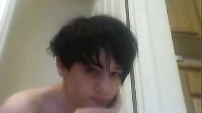 Gay Porn: Very Cute Under Shower Revisited!