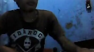 Alone in the room - Amateur Solo Handjob!