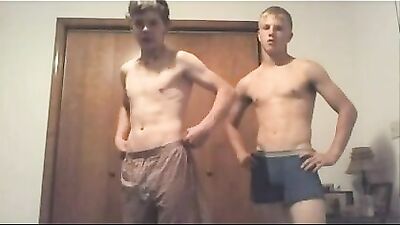 Straight guys back to back! Hardcore Big Cocks Web-Cam Solo!