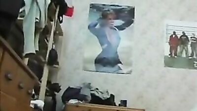 British Gardeners: Fun Handjobs in the Flowers Bed!