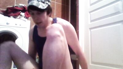 Young Boy Pissing Play - Amateur Action Ass