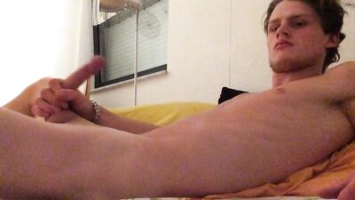 Big Cocks Amature Solo - Lukas Revealed!