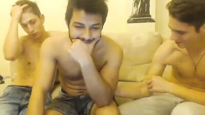 Romanian Threesome: Amateur Cum Shots Group Sex