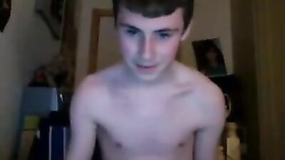 Twinks Solo Adventure - Steaming Up the Bedroom!