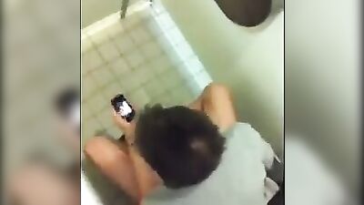 In public toilets, captured again! Cum shots and handjobs on the rise - In Public Toilets Captured 04
