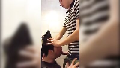 Gay Swallowing in the Gym Locker Room: Amateur Men Get Down and Dirty